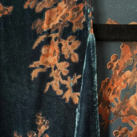 NWT Francesca’s Floral Kimono Cardigan - Picture 3 of 5